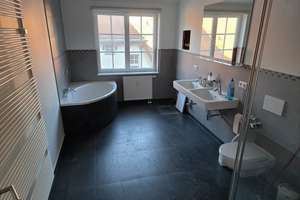 Wunderschöne 3-Zimmer Dachgeschosswohnung nahe Theodor-Heuss-Platz, 135 m², mit Einbauküche – Klaus-Groth-Straße 3, 14050 Westend, Berlin – Vorschaubild 11
