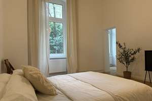 Kleine sanierte Wohnung in Schöneberg (bezugsfrei, ohne Provision)