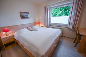 Gepflegtes Ferienhaus mit Entwicklungspotenzial – ruhige Lage nahe der Ostsee – Die vollständige Adresse der Immobilie erhältst du vom Anbieter., 23747 Dahme – Vorschaubild 4