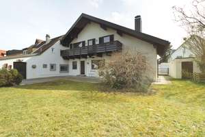 Großzügiges Einfamilienhaus auf selten großem Grundstück in begehrter Münchner Wohnlage – Die vollständige Adresse der Immobilie erhältst du vom Anbieter., 81477 Obersendling, München – Vorschaubild 1