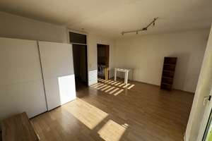 Leerstehende 1-Zimmer-ETW mit Balkon, Tiefgarage und Abstellraum