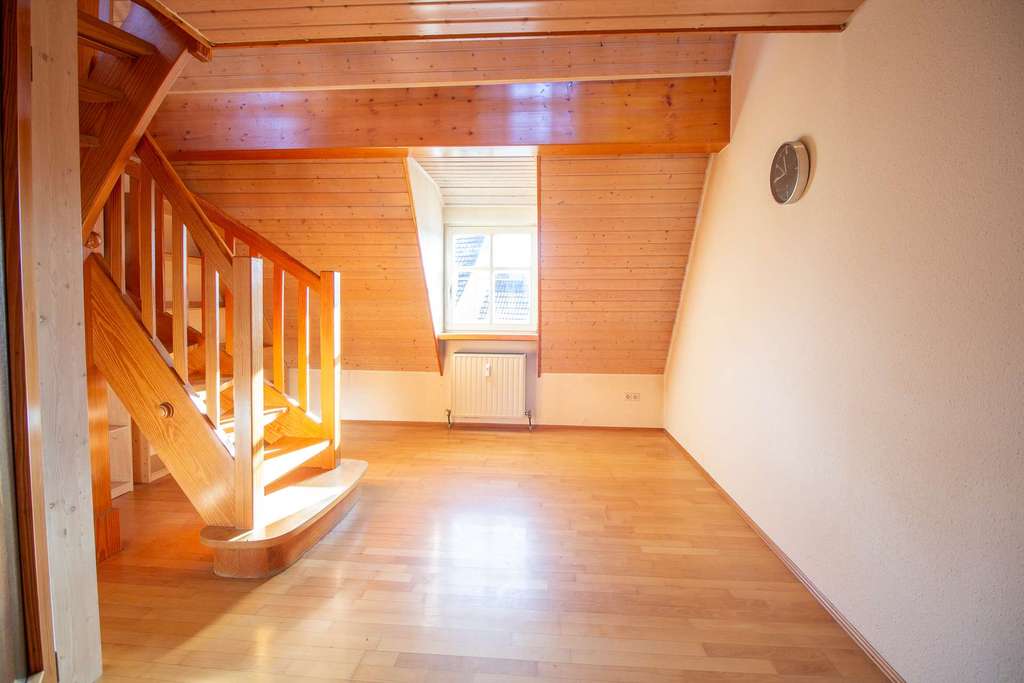 Immobilie in Mengen - Schöne Maisonette-Wohnung mit Garage - Bild 2