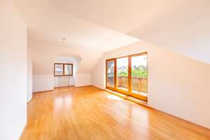 Gemütliche 3-Zimmer-Dachgeschosswohnung in München-Trudering – Die vollständige Adresse der Immobilie erhältst du vom Anbieter., 81827 Waldtrudering, München – Vorschaubild 2