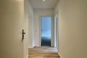 Kernsanierte 3-Zimmer-Wohnung in Remscheid-Innenstadt – Citynah & Modern! – Adolfstraße 6, 42853 Remscheid – Vorschaubild 1