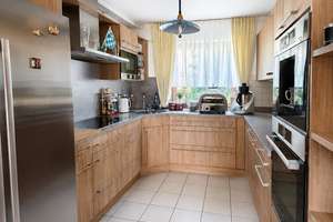 Familienfreundliches Reihenendhaus mit sonnigem Garten und viel Platz in ruhiger Wohnlage – Dr. Lehrmer Straße 14, 85435 Erding – Vorschaubild 3