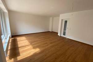 Umfangreich modernisiertes Backsteinreihenhaus mit Garten & Garage – 10 Min. zum Strand – Kleiner Belt 3, 23570 Travemünde, Lübeck – Vorschaubild 3