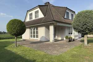 Repräsentatives
4 Zimmer - Landhaus 
mit wohnlichem Vollkeller
in exponierter Feldrandlage
von S – Pinneberg (Kreis) – Vorschaubild 1