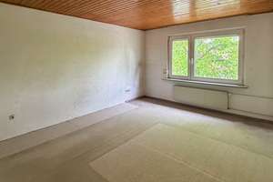 Modernisierungsbedürftiges Ein- bis Zweifamilienhaus mit Doppelgarage in Reislingen – Zollstraße 36, 38446 Reislingen, Wolfsburg – Vorschaubild 12