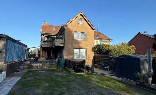 2-Fam.-Haus mit ca. 184 m² Wohn-Nutzfläche! Heute günstig einsteigen, das 1. OG sofort nutzen!