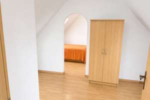 Schöne DHH mit PV-Anlage , Terasse und zwei Stellplätzen – Die vollständige Adresse der Immobilie erhältst du vom Anbieter., 86165 Lechhausen-Ost, Augsburg – Vorschaubild 10