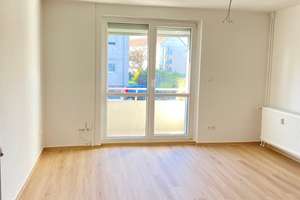 Schöne, neu sanierte 3 Raum-Wohnung – Ernst-Kamieth-Straße 6, 6886 Lutherstadt Wittenberg – Vorschaubild 1