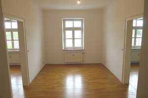 Schöne, helle 3-Zimmer-Altbauwohnung mit Wohnküche und Balkon am Pasinger Stadtpark! – Engelbertstraße 2, 81241 Pasing, München – Vorschaubild 24