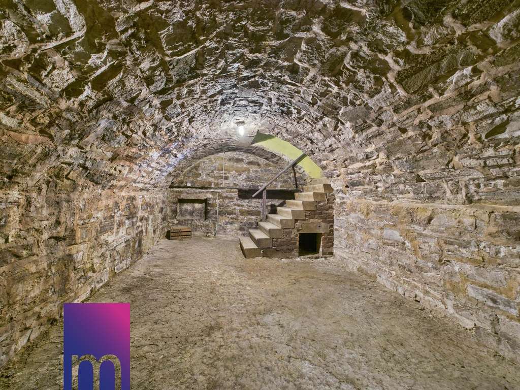 Immobilie in Denkendorf - Raumwunder! Freistehendes 2-Fam.-Haus mit großer Scheune/Werkstatt, tollem Grundstück und Weitblick - Bild 4