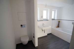 ESCHERSHEIM: Kleine Villa mit großem Garten! – Die vollständige Adresse der Immobilie erhältst du vom Anbieter., 60431 Eschersheim, Frankfurt am Main – Vorschaubild 10