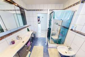 Zweifamilienhaus mit großem Garten in bester Lage – Die vollständige Adresse der Immobilie erhältst du vom Anbieter., 85051 Süd, Ingolstadt – Vorschaubild 13