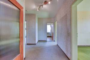 +++ helle & sonnige Altbau-Etage - 2.OG ohne Balkon - modernisierungsbedürftig - inkl. Carport +++ – Brackenheimer Straße 50, 70435 Zuffenhausen-Mitte, Stuttgart – Vorschaubild 11