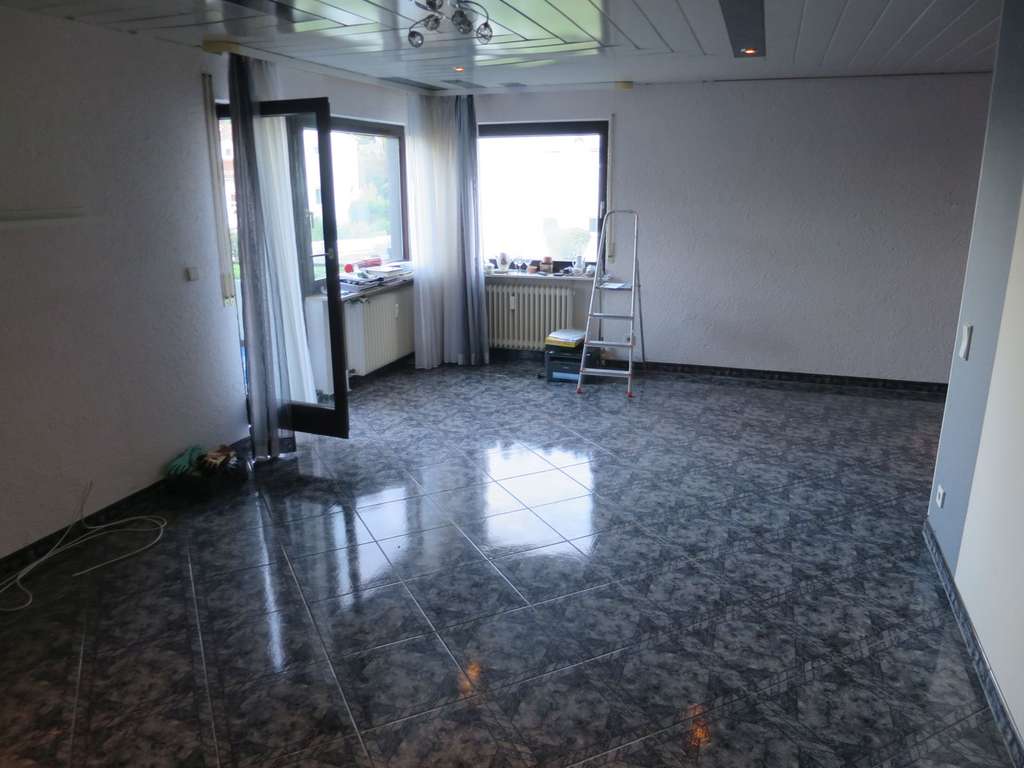 Immobilie in Weinsberg - Sanierte 4 - 5 Zimmer - Terrassenwohnung - Bild 1