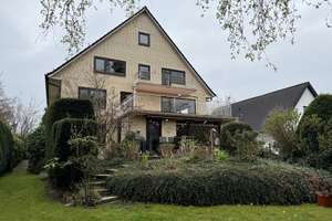 "Haus-im-Haus"! Große ETW über drei Ebenen in ruhiger und begehrter Lage von Klein Borstel!