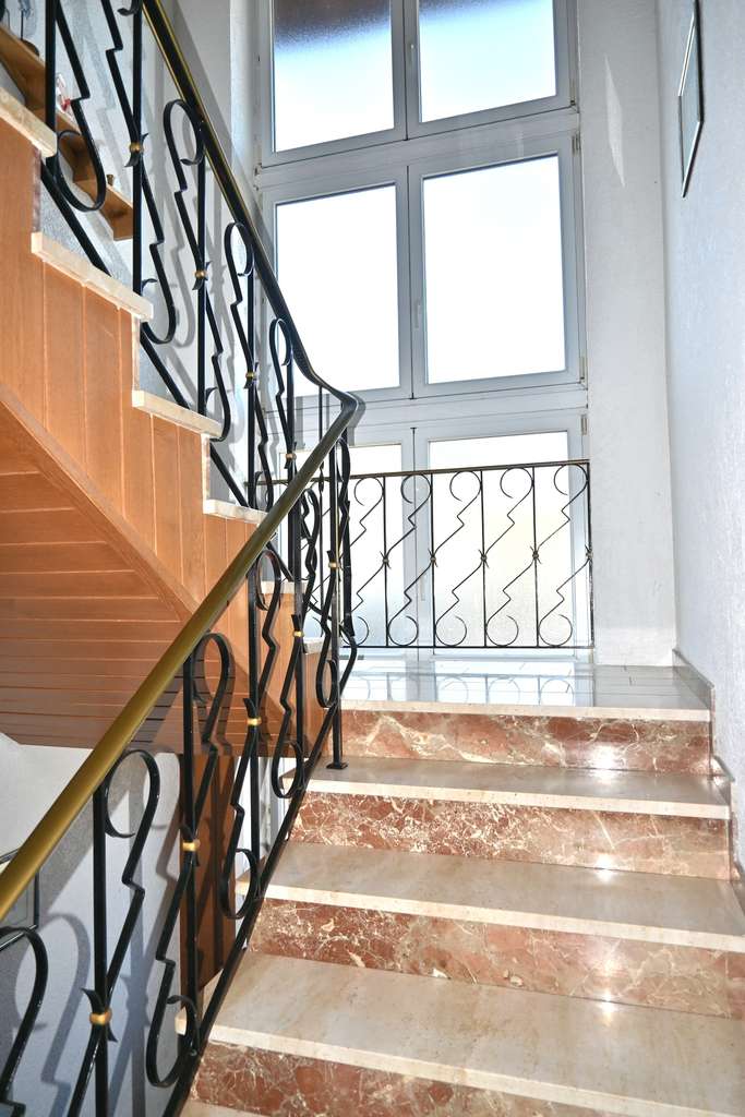 Immobilie in Urschmitt - Freistehendes Einfamilienhaus mit großer Garage und sehr schönem Garten. - Bild 4