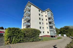 WOHNKOMFORT MIT WEITBLICK: GEPFLEGTE EIGENTUMSWOHNUNG SAMT GARAGE !!!