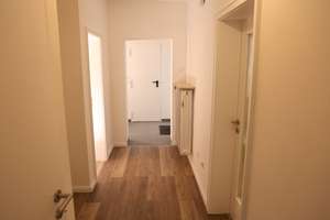 GenießerDesign, Lage, Ruhe, Garten:5min:UKA, 1min:B17, Balkon, 2Bäder+WC, Garage, EBK, Wallbox-ready – Die vollständige Adresse der Immobilie erhältst du vom Anbieter., 86156 Kriegshaber, Augsburg – Vorschaubild 9