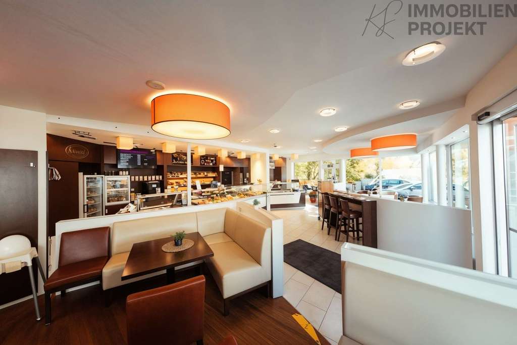 Immobilie in Warmensteinach - Wohn- u. Geschäftshaus am Kurpark – Renditestark, flexibel und mit 10 Stellplätzen - Bild 2