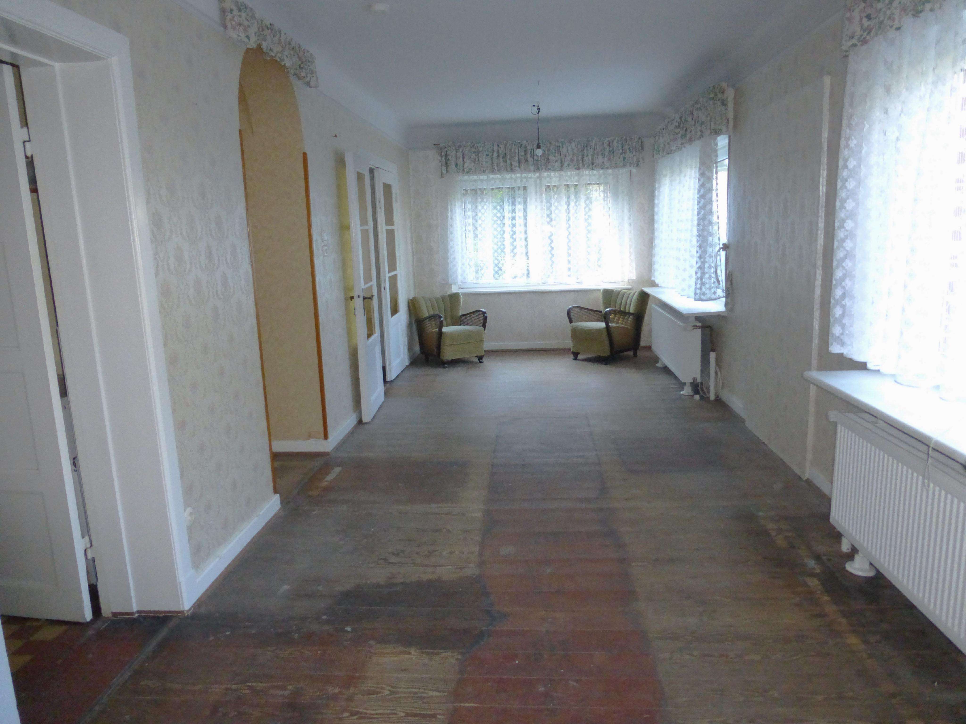 Kleine "Kaffeemühle" mit Modernisierungspotential auf großem Grundstück in Volksdorf. MFH-Bauplat..., Hamburg – Bild 3