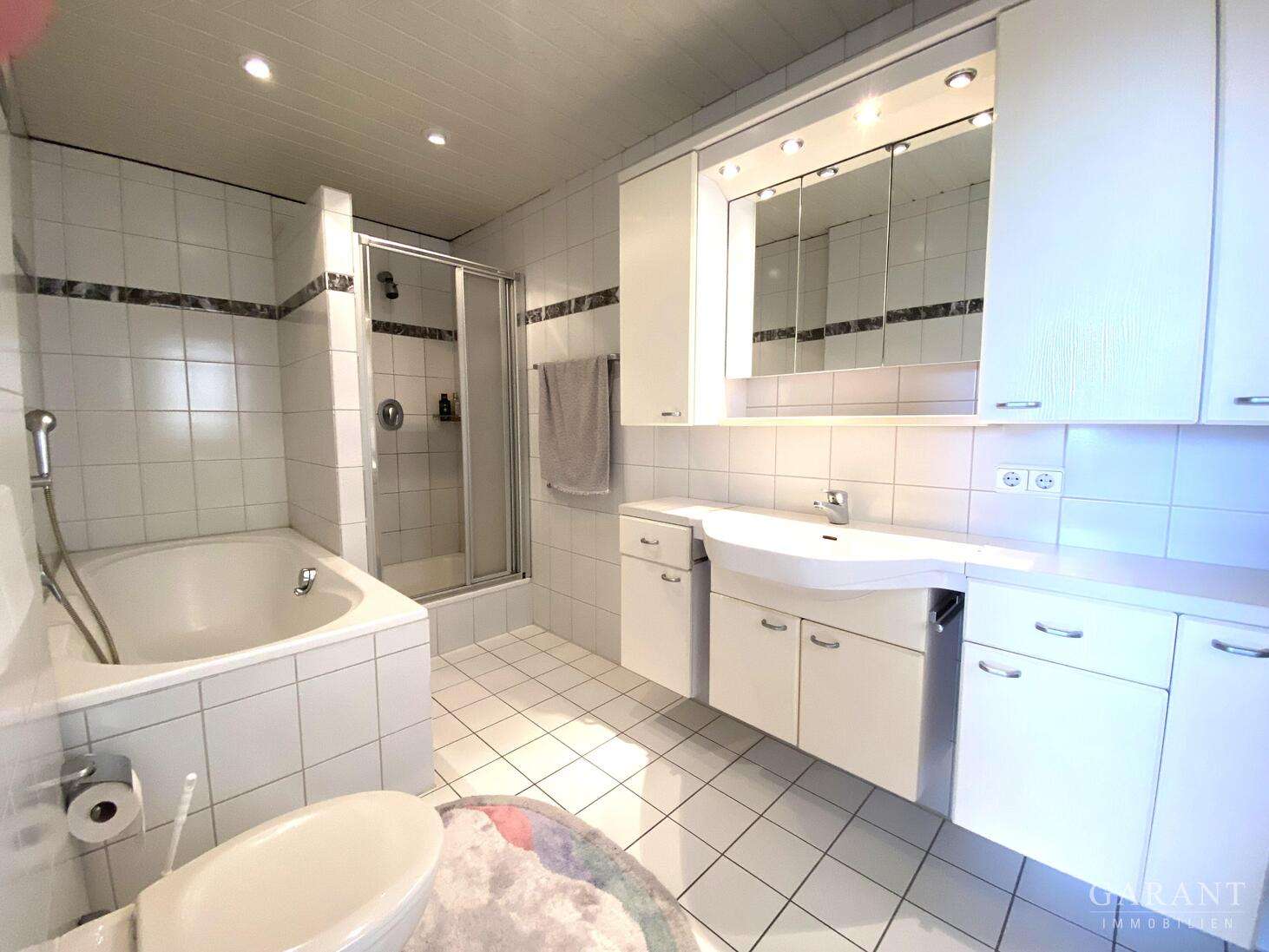 Immobilie in Plech - Generalsanierte Doppelhaushälfte mit Maisonette - Studioeinliegerwohnung in Plech - Bild 2