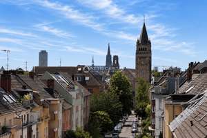 NEU: SELTENE PENTHOUSE MIT GROßER SÜD-DACHTERRASSE UND DOMBLICK IN RUHIGER LAGE +PROVISIONSFREI+ – 50733 Nippes (Ortsteil), Köln – Vorschaubild 2