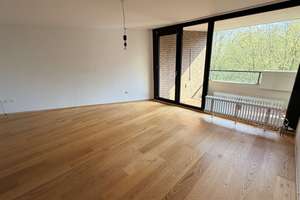 Großzügige 3-Zimmerwohnung mit Parkettboden und Einbauküche in Köln Westhoven – Die vollständige Adresse der Immobilie erhältst du vom Anbieter., 51149 Westhoven, Köln – Vorschaubild 15