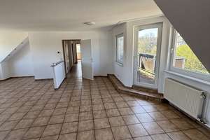  Helle 3-Zimmer-Dachgeschosswohnung (94 m²) – frisch renoviert in Köln-Kalk – Augsburger Strasse 2, 51103 Höhenberg, Köln – Vorschaubild 14