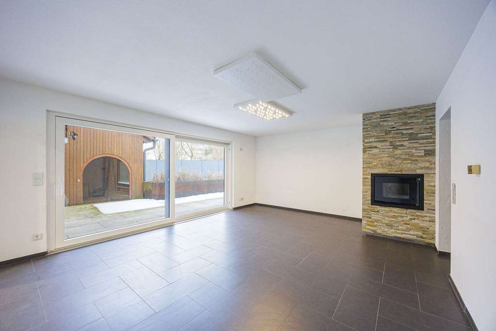 Immobilie in Sachsenheim - WEITBLICK: Viel Platz im Grünen! - Bild 1