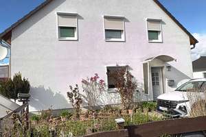 Charmante Doppelhaushälfte mit Terrasse und 3 Stellplätzen in ruhiger Lage von Leipzig Wiederitzsch