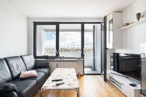 MÜNCHNER IG: Schöne 2-Zimmer-Wohnung über den Dächern Münchens mit Balkon und TG-Stellplatz