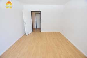 *Hier ist Platz für die ganze Familie - Balkon, begrünter Innenhof und Stellplatz* – Gießerstraße 27, 9130 Chemnitz – Vorschaubild 10