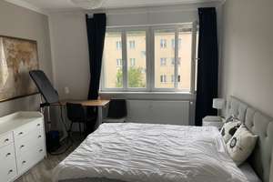 Sonnenuntergänge inklusive – Hochwertig kernsanierte Altbauwohnung mit Südwest-Balkon in Steglitz – Die vollständige Adresse der Immobilie erhältst du vom Anbieter., 12169 Steglitz, Berlin – Vorschaubild 2