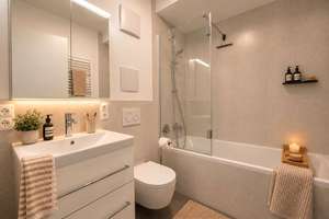 Elegantes Wohnen mit Stil. Möblierte 2-Zimmer-Wohnung mit Balkon. – 81373 Mittersendling, München – Vorschaubild 5