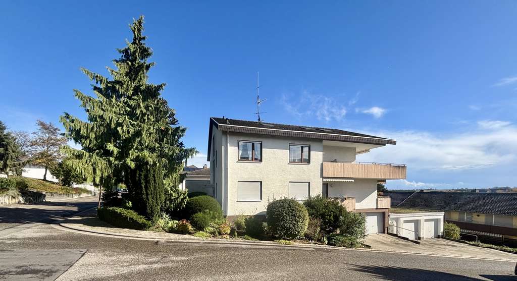 Immobilie in Bad Bergzabern - Gemütliche Dachgeschosswohnung mit großartigem Panoramablick! - Bild 0