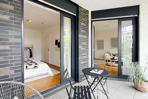 Wohnen am Wasser: Stilvolle 2-Zimmer-Wohnung mit Balkon, Wasserblick und Tiefgarage – Am Zollhafen 9-11, 55118 Neustadt, Mainz – Vorschaubild 4