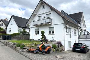 Provisionsfrei! Charmante Doppelhaushälfte + Garage in ruhiger Lage von Jettingen – Die vollständige Adresse der Immobilie erhältst du vom Anbieter., 71131 Jettingen – Vorschaubild 3