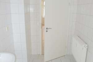 MD-Sudenburg: Geräumige 1-Zimmer-Wohnung mit Balkon (Gartenseite), sep. Küche, Laminat & Badewanne – Langer Weg 53, 39112 Sudenburg, Magdeburg – Vorschaubild 18