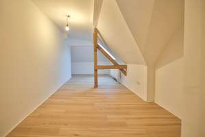 Frisch renoviert! 2 Zimmer im Dachgeschoss m. Küche LI – Die vollständige Adresse der Immobilie erhältst du vom Anbieter., 27576 Lehe, Bremerhaven – Vorschaubild 2