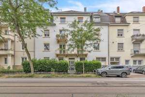 Viel Platz für den Alltag in dieser 4-Zimmer-Wohnung in Karlsruhe