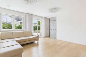 Neuwertige 4-ZKB-Erdgeschoss-Wohnung mit XXL-Terrasse, Einbauküche und Tiefgaragen-Stellplatz! – Die vollständige Adresse der Immobilie erhältst du vom Anbieter., 85053 Südost, Ingolstadt – Vorschaubild 15