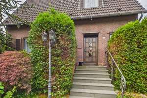-Für Handwerker & Visionäre - Freistehendes Einfamilienhaus in absoluter Traumlage