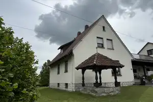 Einfamilienhaus mit Garten und Gartenhäuschen auf dem Land – Coburg (Kreis) – Vorschaubild 4