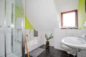 *Reserviert* Charmante Doppelhaushälfte mit sonniger Terrasse & grünem Vorgarten – Bernbrunnerstraße 60, 74831 Heilbronn (Kreis) – Vorschaubild 6