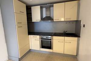 Ruhige 2-Zimmer-Dachgeschosswohnung mit Balkon & EBK in Gonsenheim zu vermieten – Die vollständige Adresse der Immobilie erhältst du vom Anbieter., 55124 Gonsenheim, Mainz – Vorschaubild 2