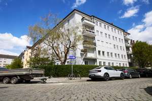 Sonnige 3-Zimmer-Altbauwohnung im Herzen Schwabings! – Die vollständige Adresse der Immobilie erhältst du vom Anbieter., 80801 Neuschwabing, München – Vorschaubild 1