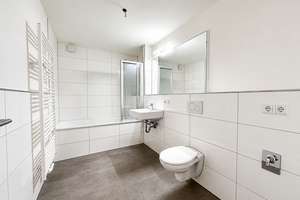 Moderne 2-Zimmer-Wohnung mit Einbauküche im beliebter City-Lage – Stresemannstraße 27, 40210 Stadtmitte, Düsseldorf – Vorschaubild 12